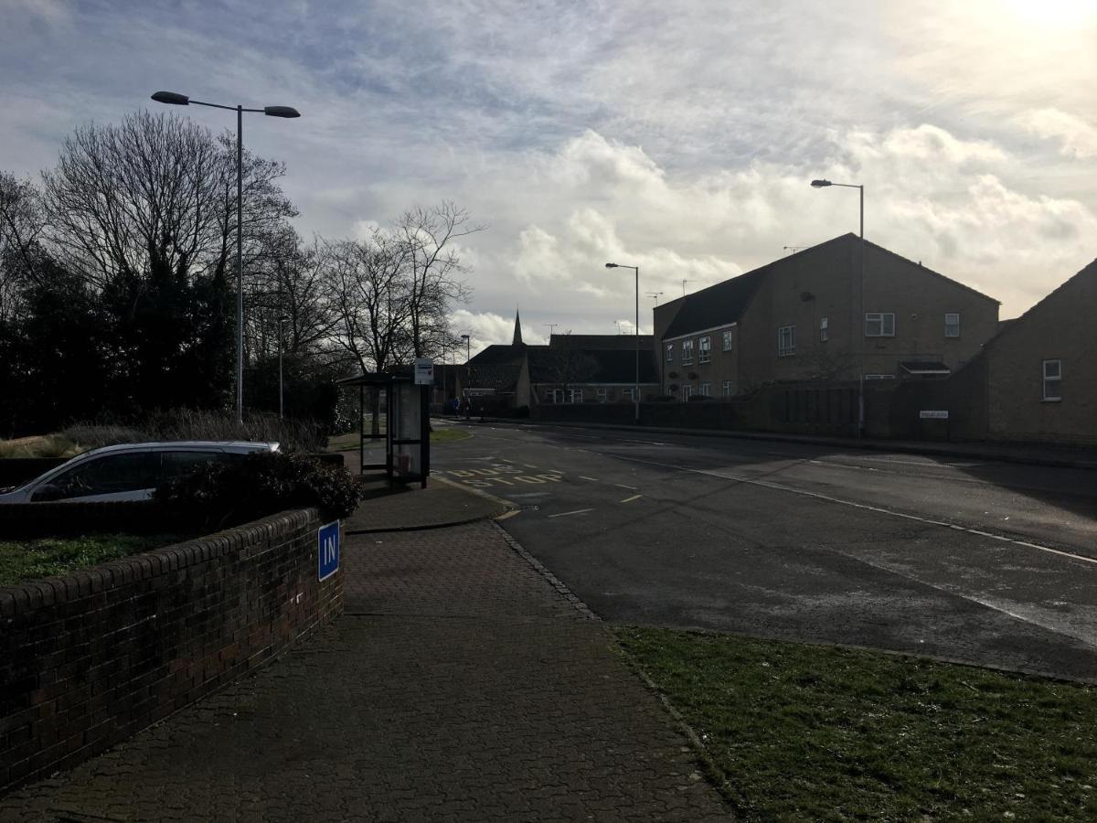 Travelling Stop Leilighet Swindon Eksteriør bilde